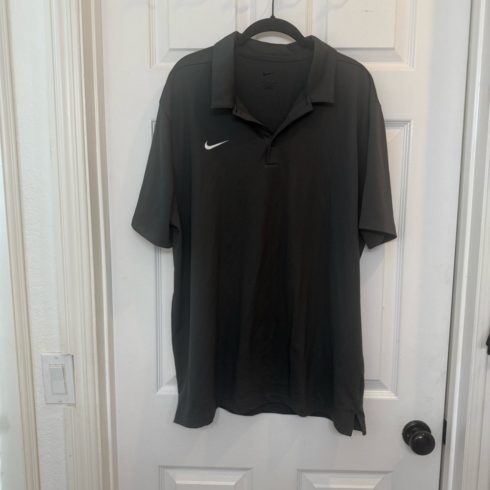 Nike Men's Dark Gray Polo Shirt, Men’s Nike Polo Shirt, Men’s Nike Golf Shirt